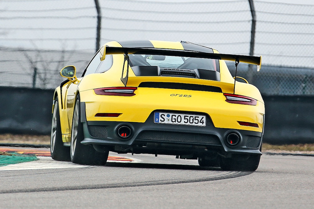 Porsche 911 GT2 RS