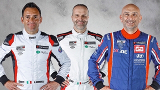 Video: Bizarrer Unfall in der WTCC