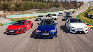 14 Sportler auf dem Sachsenring