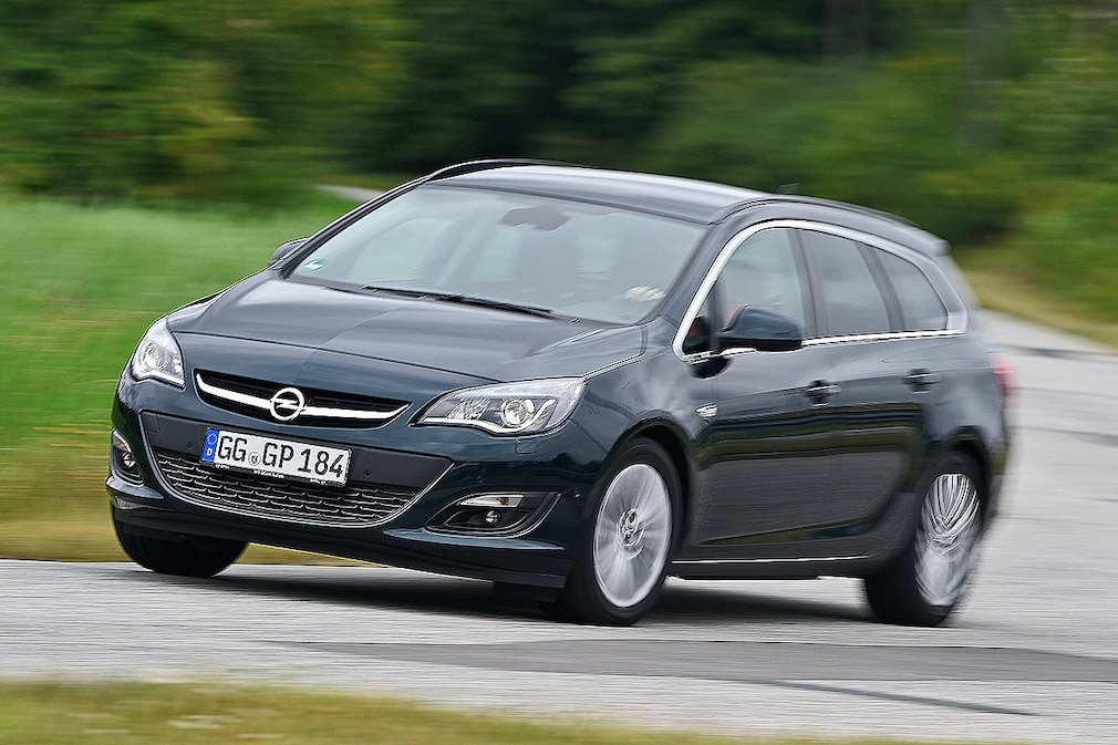 Opel Astra SportsTourer   
