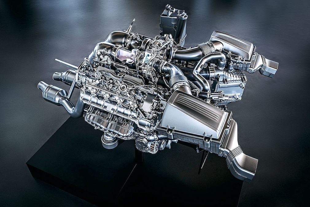 AMG 4.0 Liter V8 Biturbomotor