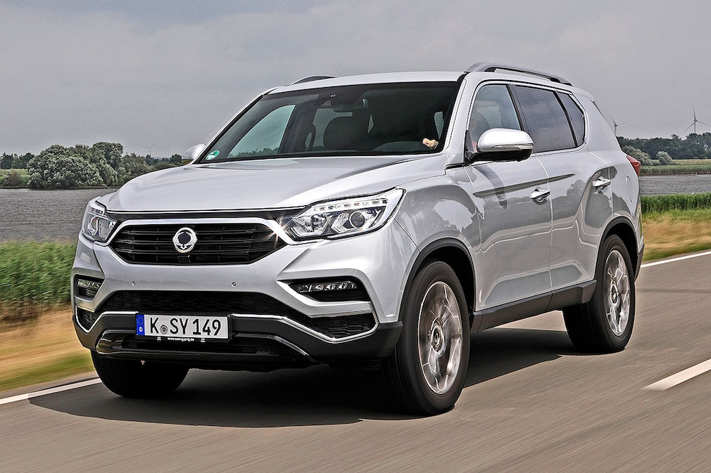 SsangYong Rexton e-XDI 220 4WD AT