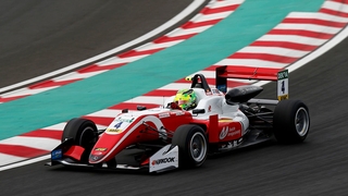 Formel 3: Günther gewinnt