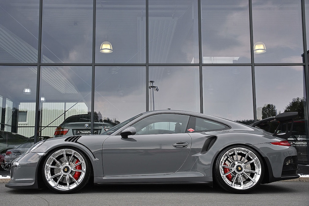 JP: Porsche 911 Turbo steht zum Verkauf