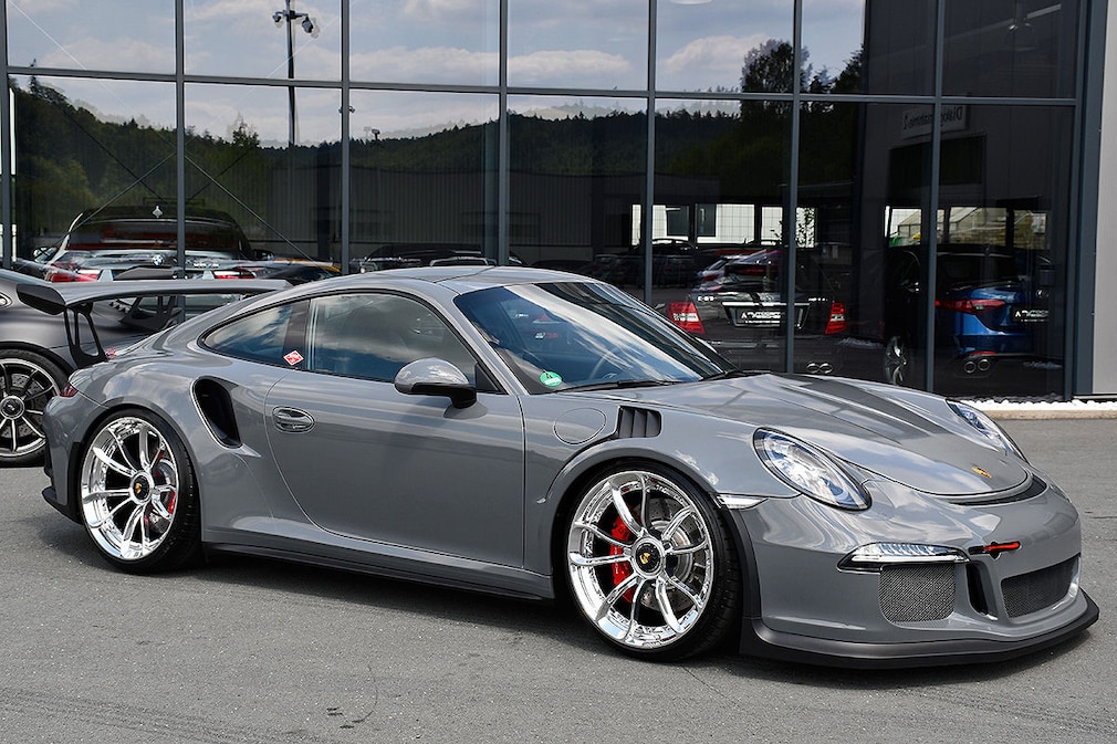 JP: Porsche 911 Turbo steht zum Verkauf