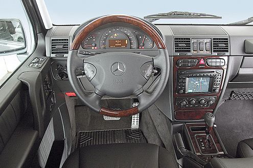 Arbeitsplatz: Der Mercedes G 320 CDI verlangt nach einer harten Hand.