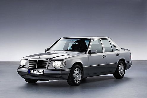 Der Aufrüst-Kat bringt beim Mercedes E 200 (W124) 168 Euro Steuerersparnis.