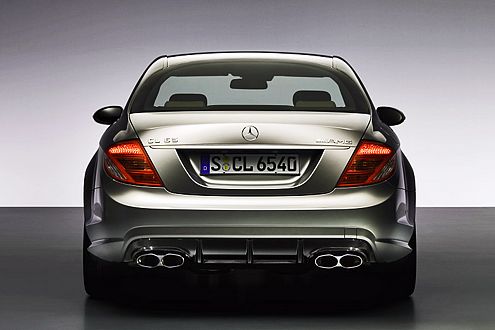 612 PS, 1000 Newtonmeter Drehmoment: Der CL 65 AMG ist auf der NY Auto Show genau richtig.
