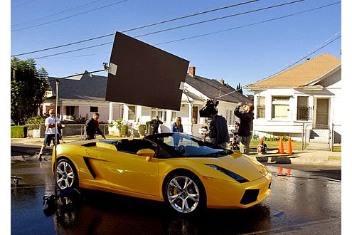 In Szene gesetzt: Der knallgelbe Gallardo bei den Dreharbeiten.