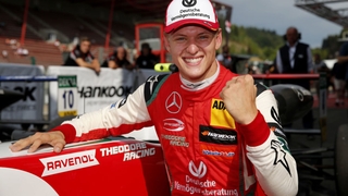 Formel 3: Günther gewinnt