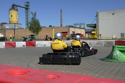 Action auf der Piste: Die Finalisten fahren die Startreihenfolge aus.