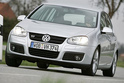 Spaßfaktor: Nach dem Einkuppeln hängt der Golf gierig am Gas.