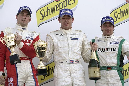 Sieger-Podest: Jörg Hardt, Richard Westbrook, Chris Mamerow, (v.l.).