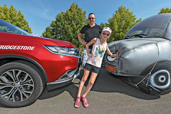 Einparken zwischen zwei Gummiautos