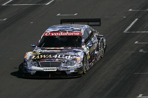 DTM-Rookie Paul di Resta (GB) machte den Mercedes-Doppelsieg komplett. Und das im 2005er Mercedes.