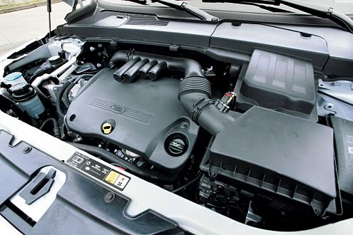 Der 2,2-Liter-Diesel des Freelander stammt aus der Peugeot-Kooperation.