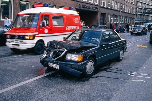2006 starben in Deutschland pro Tag 14 Menschen im Straßenverkehr.