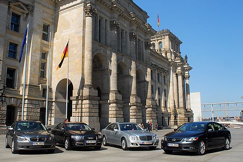 Die Kandidaten: 530d, A6 3.0 TDI quattro, E 320 CDI, GS 450h.