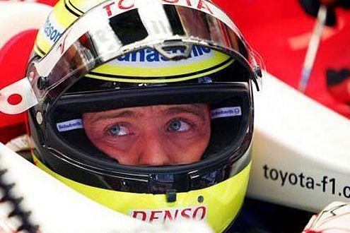 Ralf Schumacher im Cockpit. Unsicherheit im Blick, Zukunft fraglich.