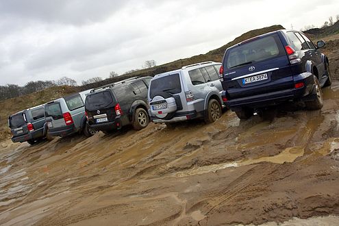 Fünf echte Kerle: Trotz SUV-Mode gibt es noch klassische Geländewagen.