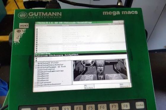 Fehlerspeicher Auslesen Und Loschen Obd 2 Im Auto Auto Bild