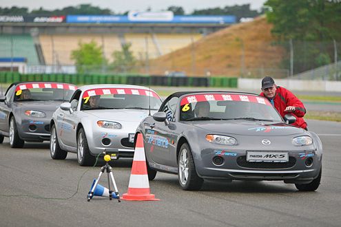 Erst genau zuhören, dann konsequent durchziehen: MX-5-Trainingseinheit.