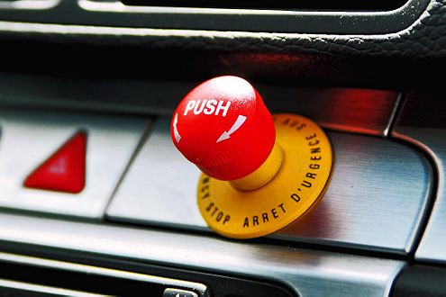 Zugeständnis an das Reglement der Urban Challenge: der Not-Ausschalter.