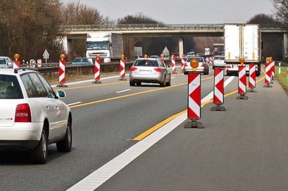 Neue Warn-Baken an Baustellen