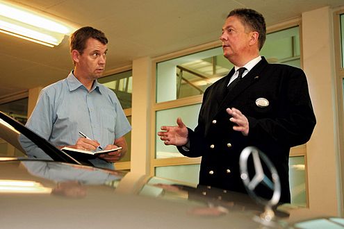 Wagenmeister Menck urteilt: "Ich würde die S-Klasse nehmen."