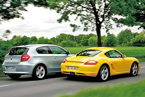 Für den 130i zahlt man 33.200 Euro, für den Cayman S 60.065 Euro.