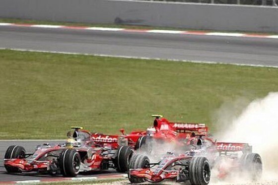 Fernando Alonso vs. Lewis Hamilton