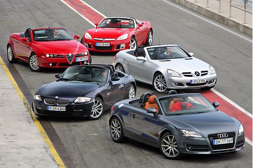 Die Stunde der Wahlheit: Trotz des zahlenmäßig unterlegenen Motors (vier statt sechs Zylinder)konnte der Opel GT auf der Rennstrecke überzeugen.