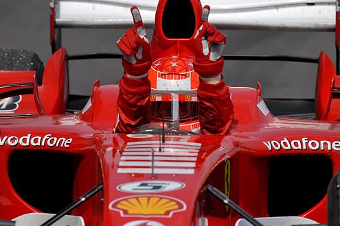 Publikumsmagnet: Von den 90ern bis 2006 zog Schumi die Fans an.