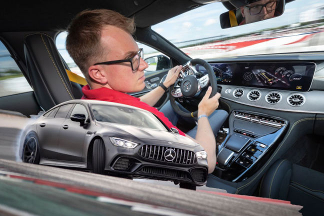 Video Mercedes Amg Gt 4 T 252 Rer Coup 233 2018 Autobild De