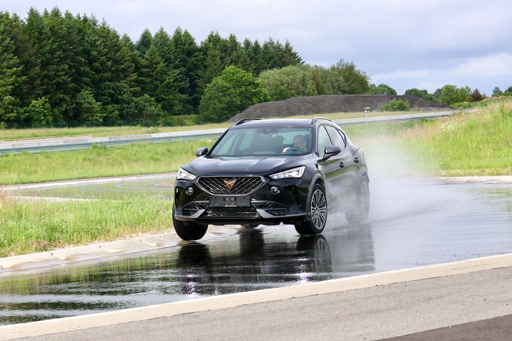 Winterreifen-Test 2018: 245/45 R 18