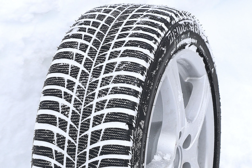Winterreifen-Test: 245/45 R 18