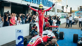 Formel 3: Flörsch testet
