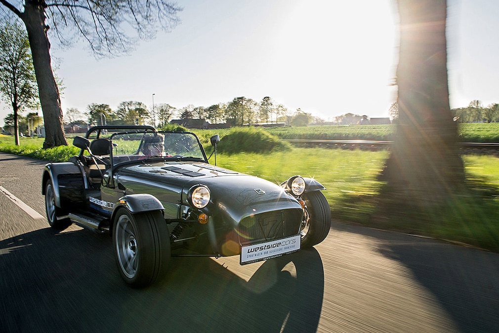 Mitsuoka Rockstar der Retro-Roadster