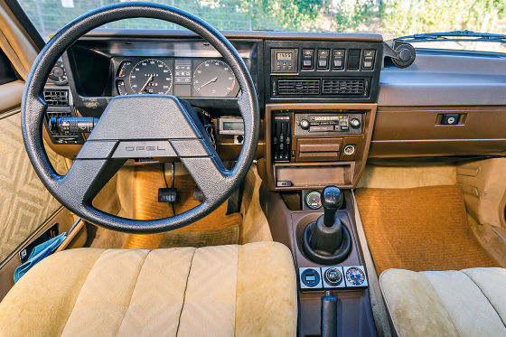 Cockpit Opel Rekord