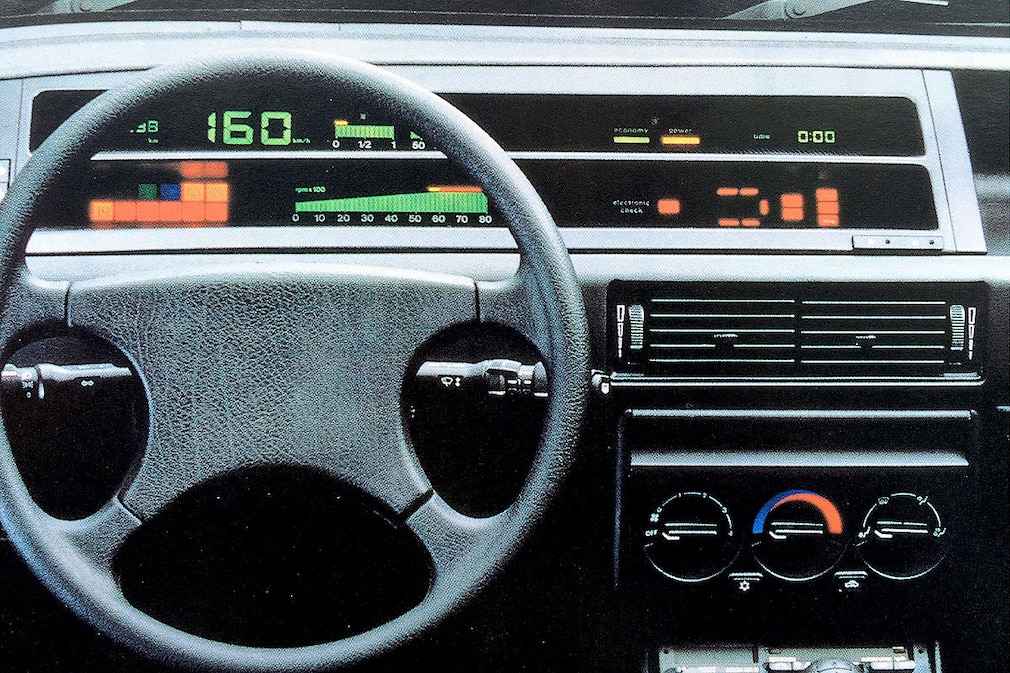 19 Digital-Cockpits der 70er, 80er und 90er