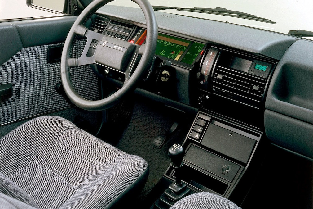 historische Digital-Cockpits