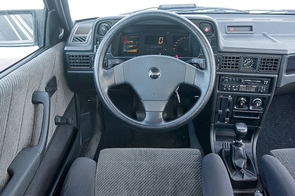 historische Digital-Cockpits