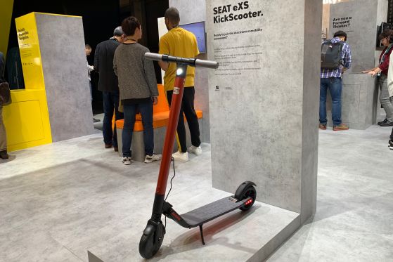 Seat: Neuer Leon, E-Scooter und Waze