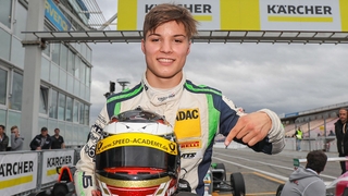 Formel 3: Flörsch testet