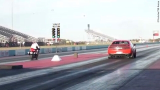 Drag-Rennen: Dodge Demon vs. Suzuki Hayabusa