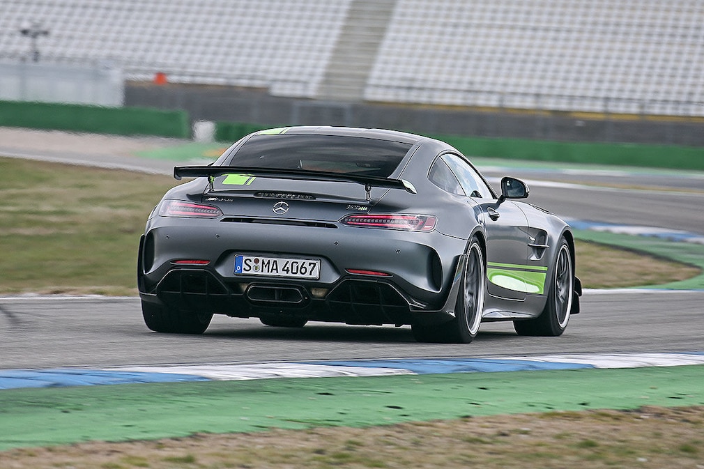 Mercedes-AMG GT R Pro