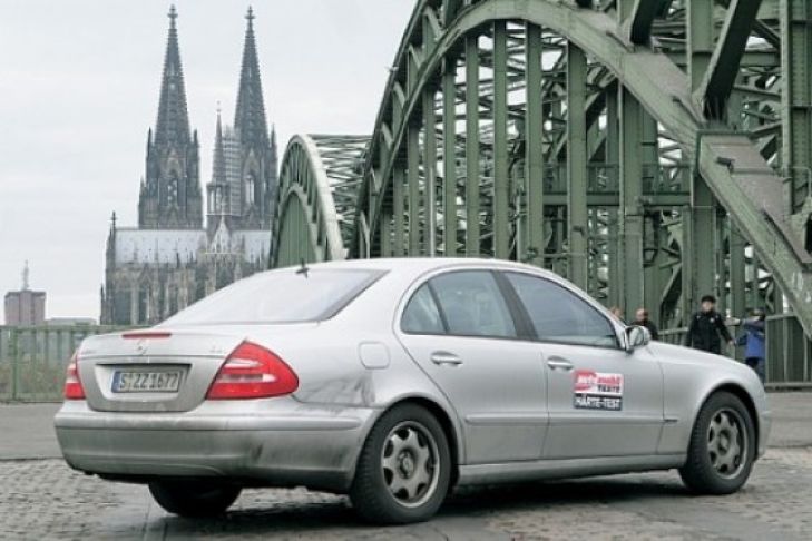 Härtetest Mercedes-Benz E 220 CDI (W211)