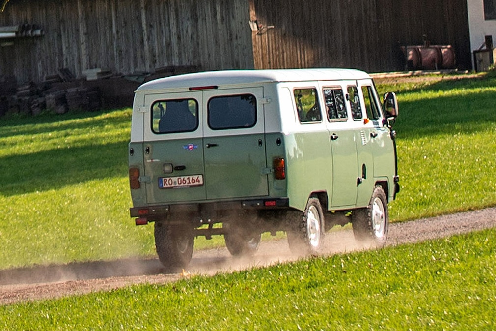 UAZ 452 Buchanka