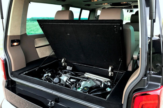 Familien-Bus mit Porsche-Turbo
