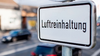 "Luftmeßwagen" in Stuttgart: Facebook